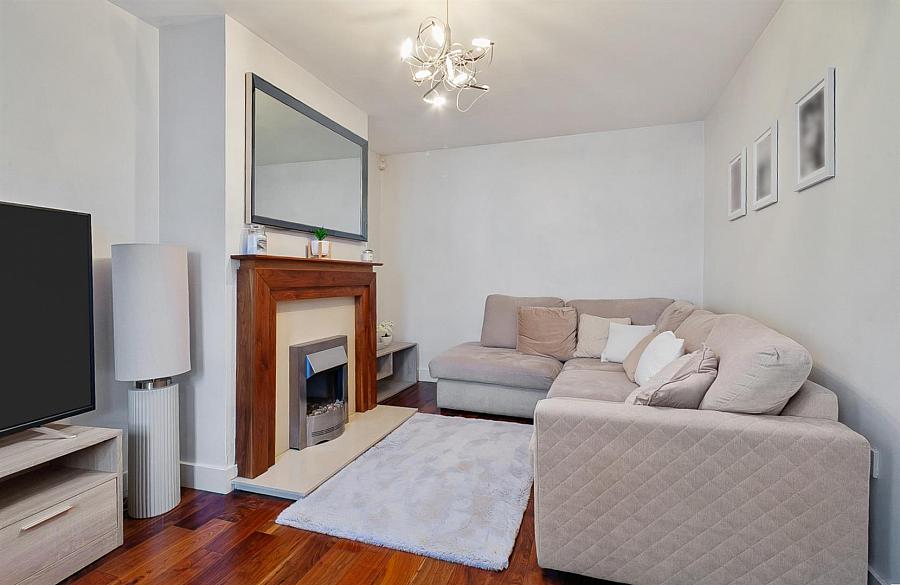 10 Collinbridge Manor