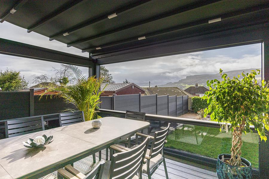 30A Glebe Road West