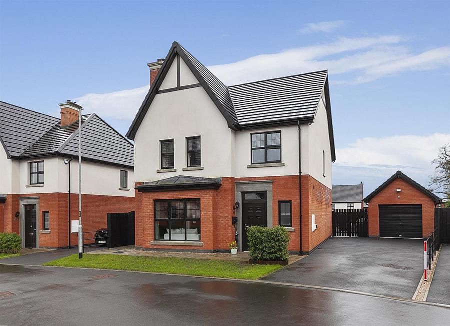 4 Oakfield Park Place