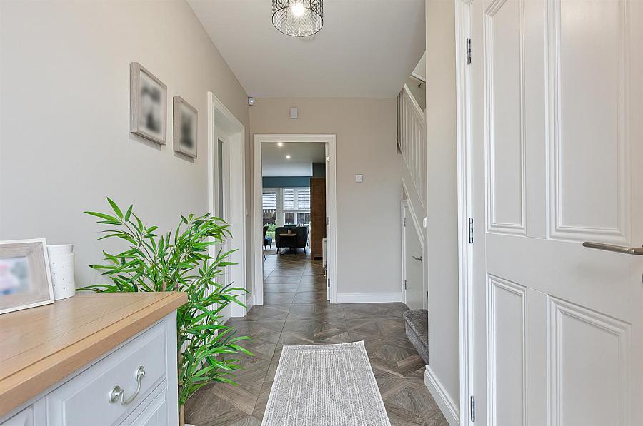 4 Oakfield Park Place