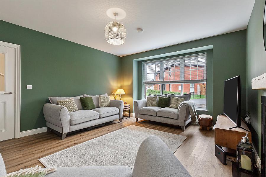 4 Oakfield Park Place