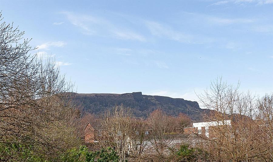 18 Fortwilliam Grange