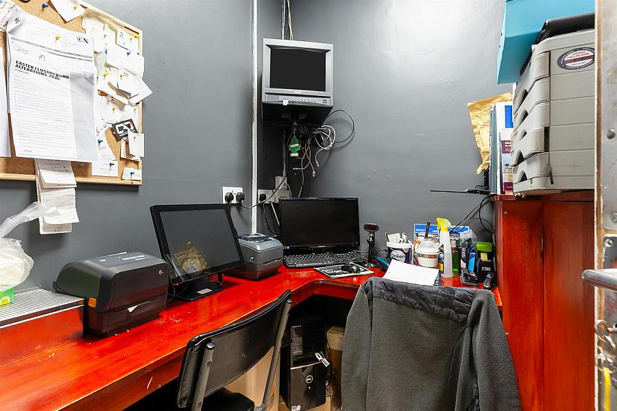 'The Dargan Newsagency & Deli' 9 Dargan Road