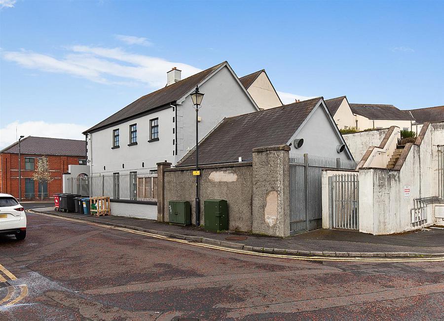 15 Lancasterian Street