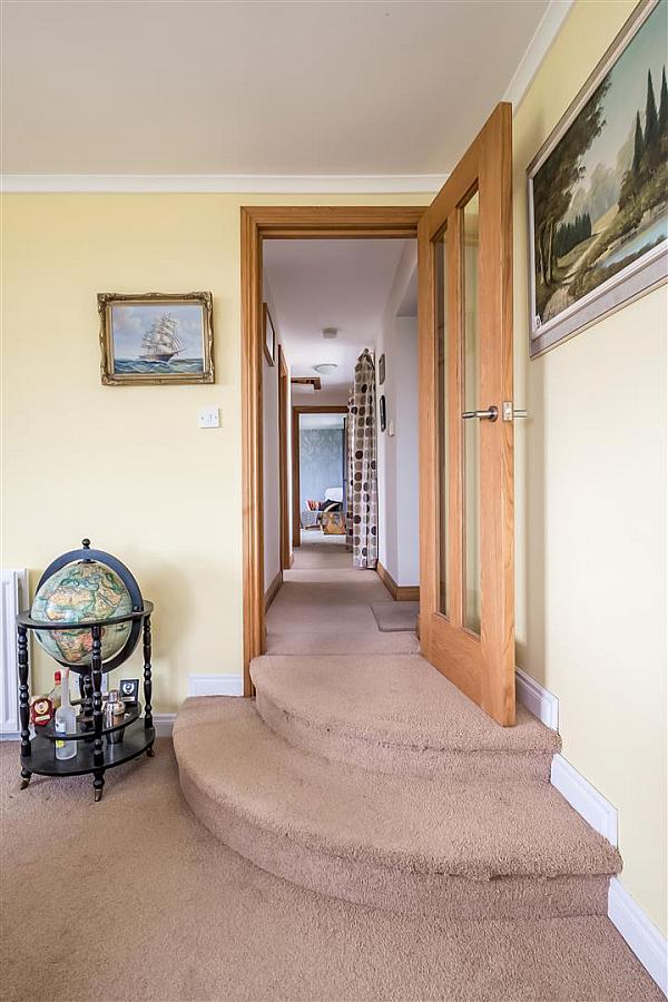 Hillcrest View, 69 Cairn Road