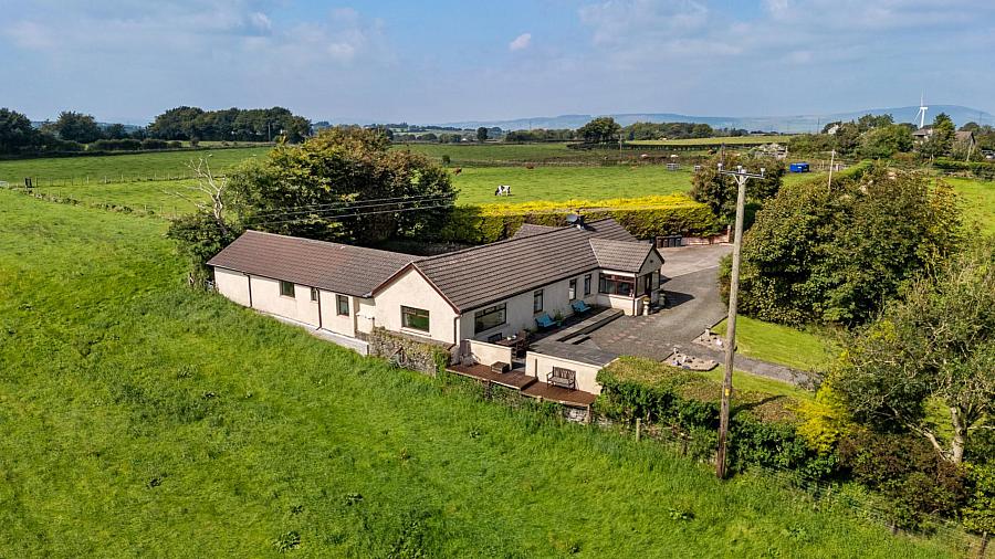 Hillcrest View, 69 Cairn Road