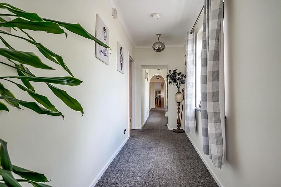 Hillcrest View, 69 Cairn Road