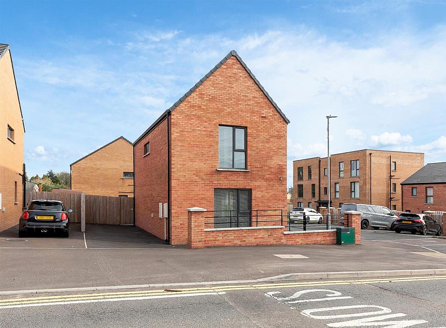 41 Alexandra Park Avenue