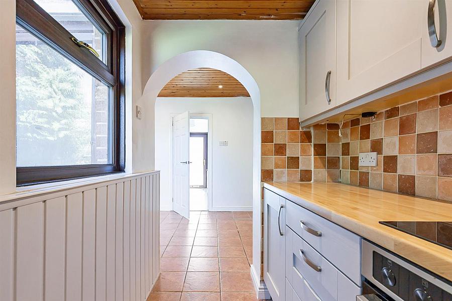 48 Coronation Crescent