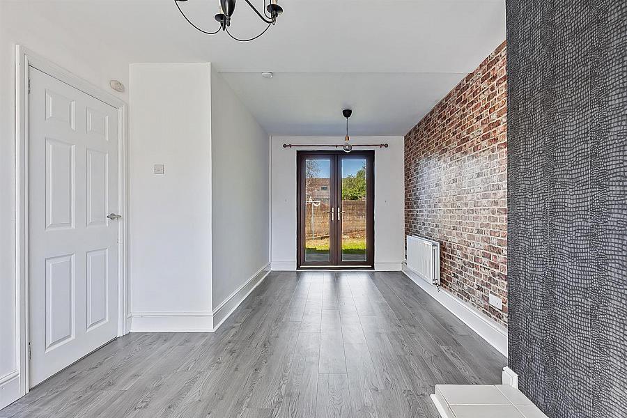 48 Coronation Crescent