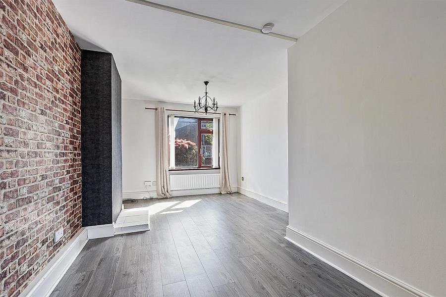 48 Coronation Crescent