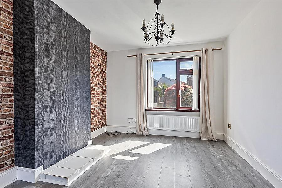 48 Coronation Crescent