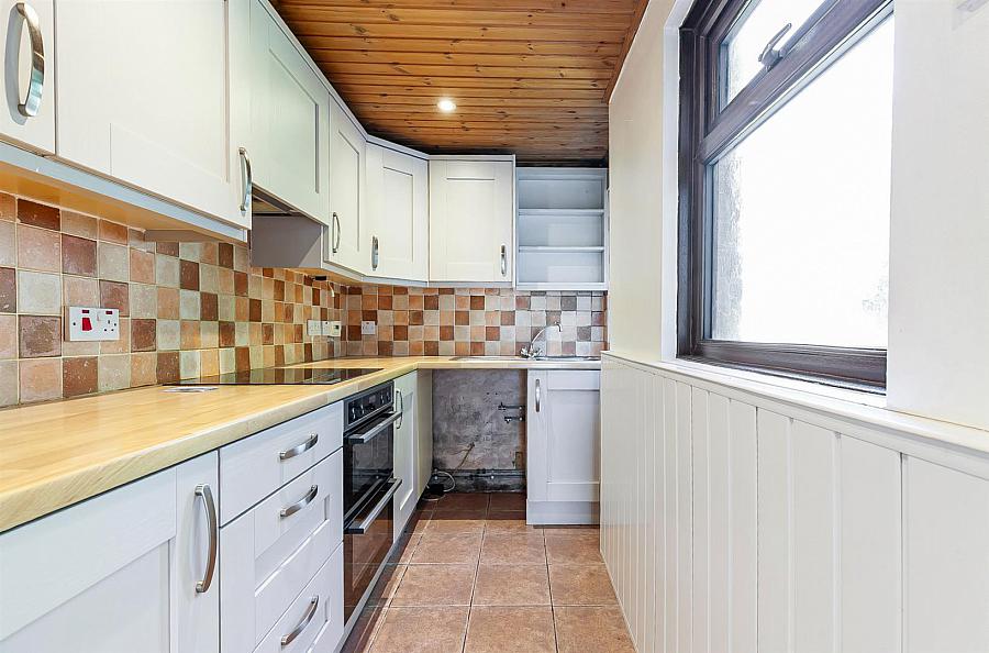 48 Coronation Crescent