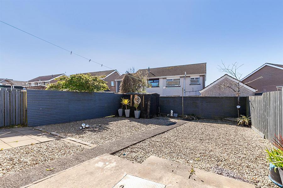 12 Greenland Grove