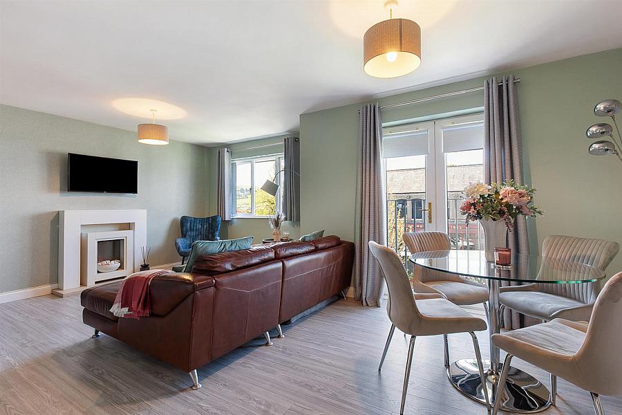 6 Abbey Mews
