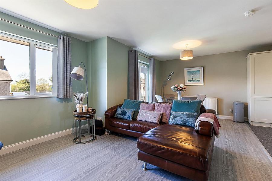 6 Abbey Mews
