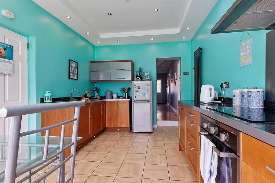 5 Hillview Drive