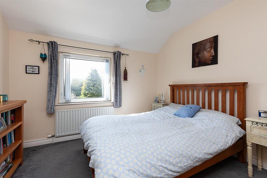 5 Hillview Drive