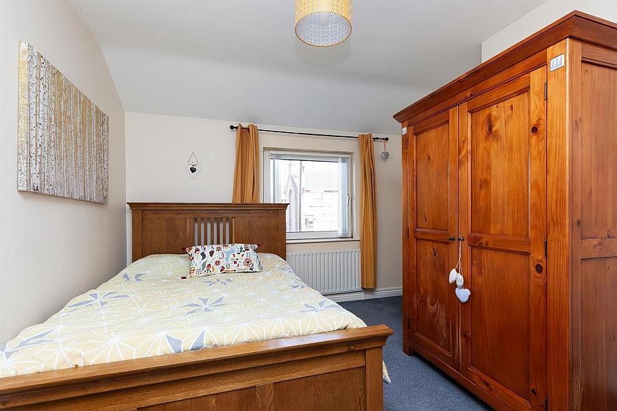 5 Hillview Drive