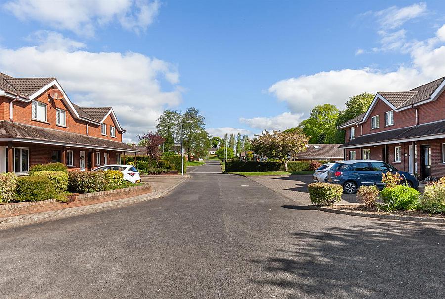 8 Fisherwick Mews
