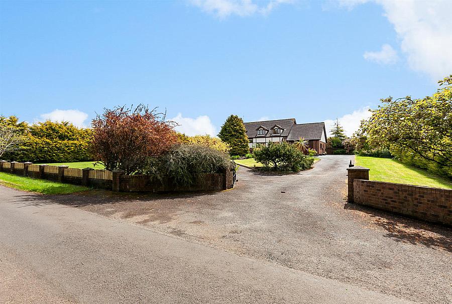 15 Legaloy Road
