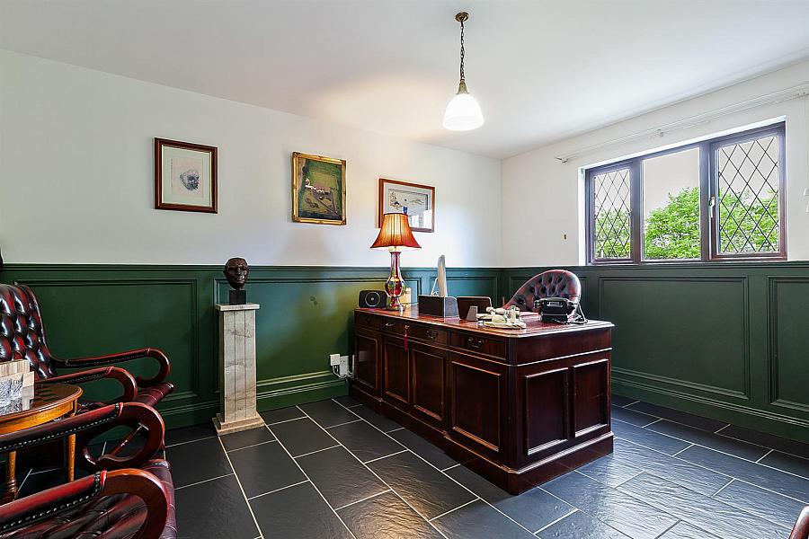 15 Legaloy Road