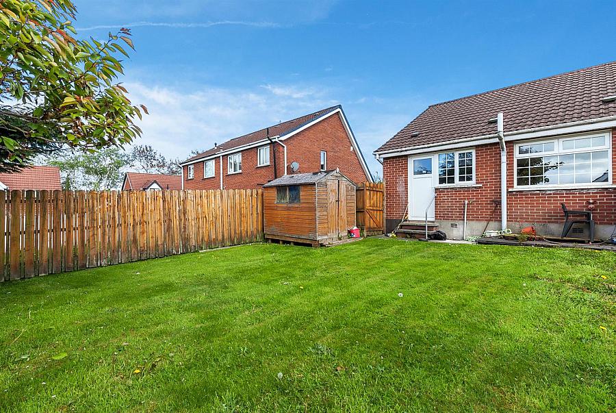 5 Hollybrook Avenue