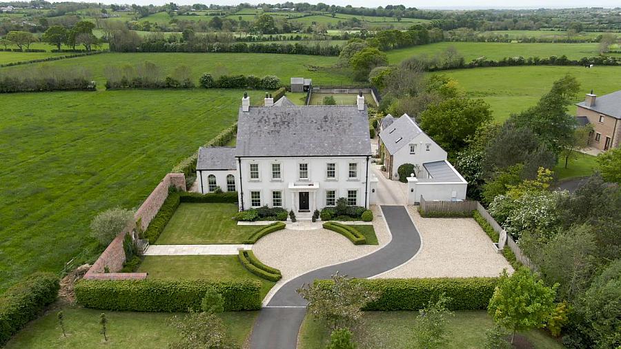 Cherryfields, 22 Cherryburn Road
