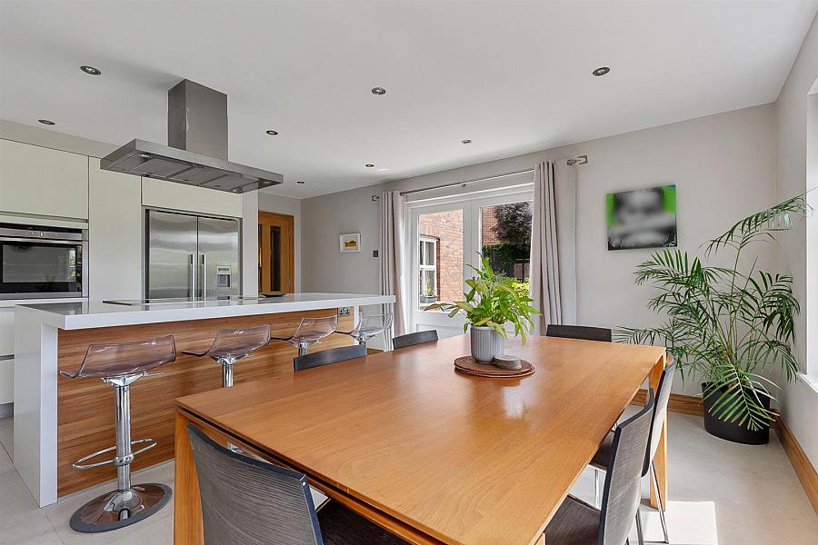 25 Lylehill Green