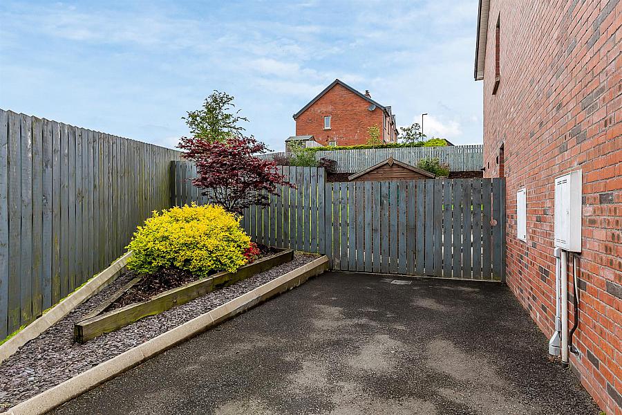 60 Moyra Road