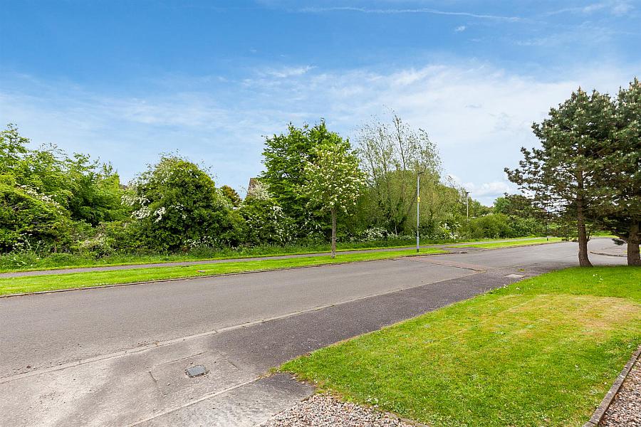 25 Lindara Drive