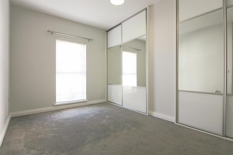 18 Blackrock Row