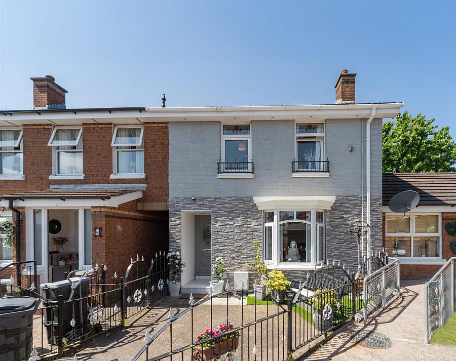 4 Valleyside Close