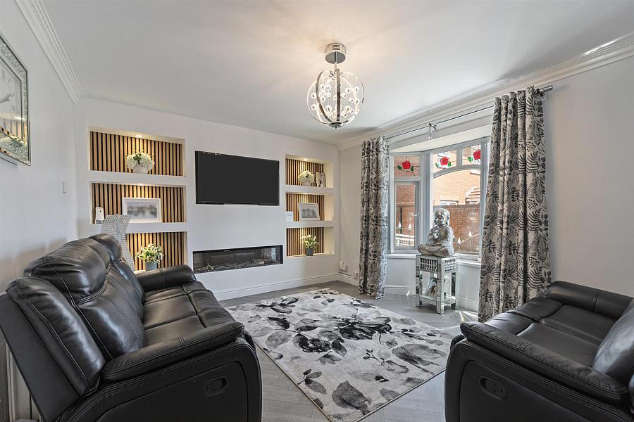 4 Valleyside Close