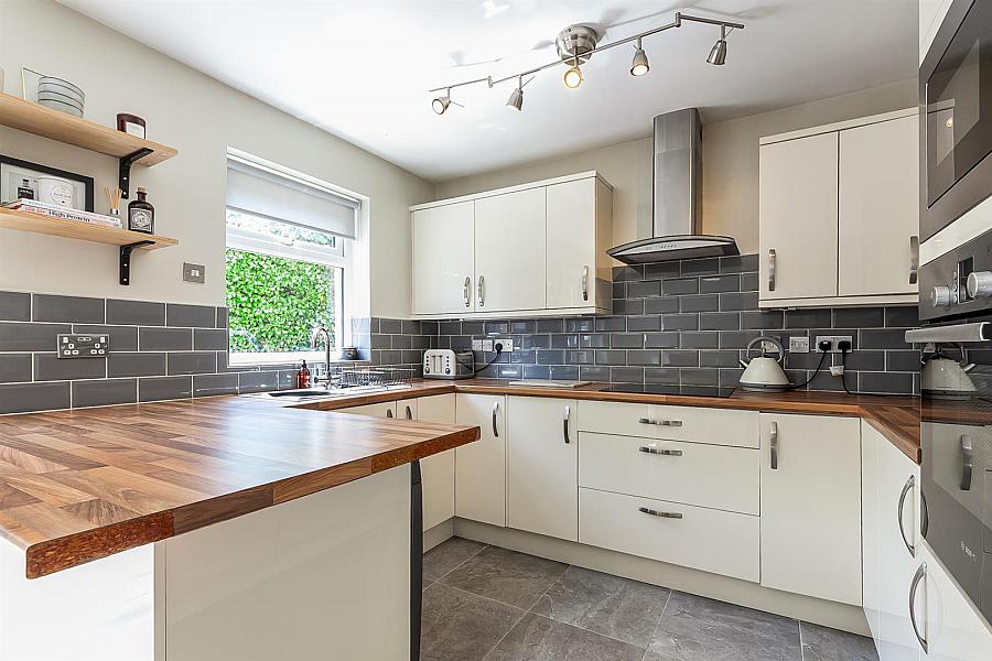 43 Knockview Road