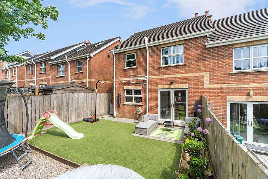 28 Wolfhill Manor