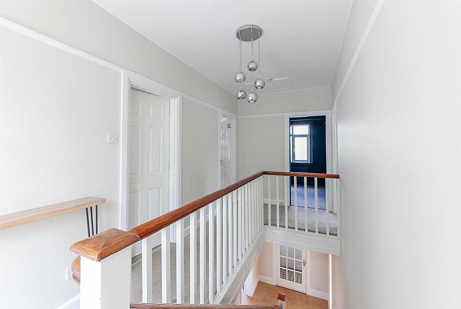 7 Glencoe Park