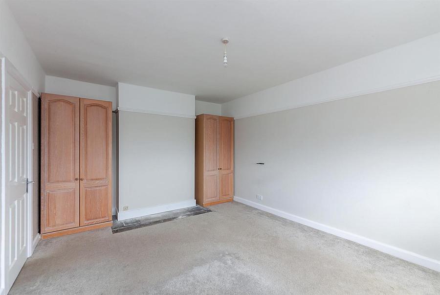 7 Glencoe Park