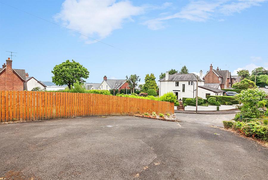 7 Glencoe Park
