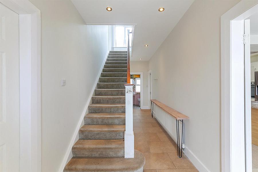 7 Glencoe Park