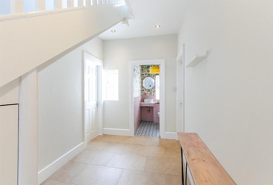 7 Glencoe Park
