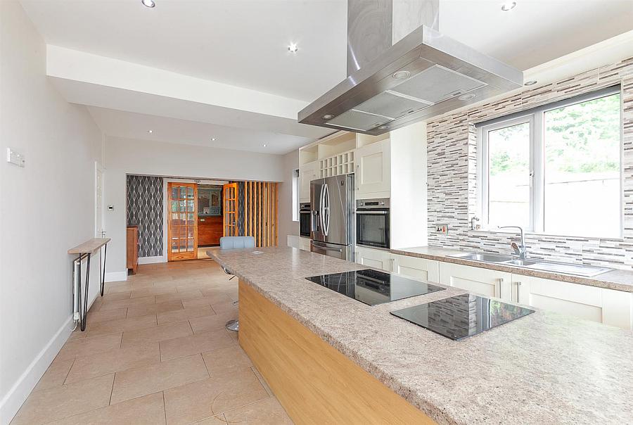 7 Glencoe Park