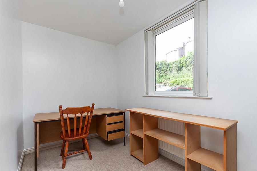 Apartment 37, 4 Northview