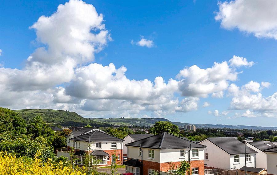 Apartment 37, 4 Northview
