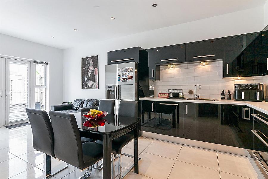 15 Blackrock Lane