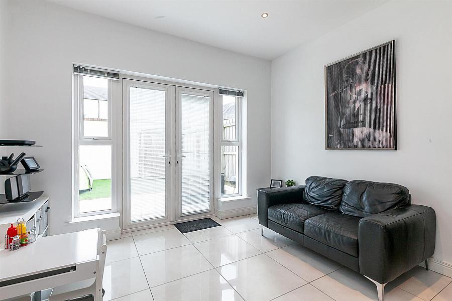 15 Blackrock Lane