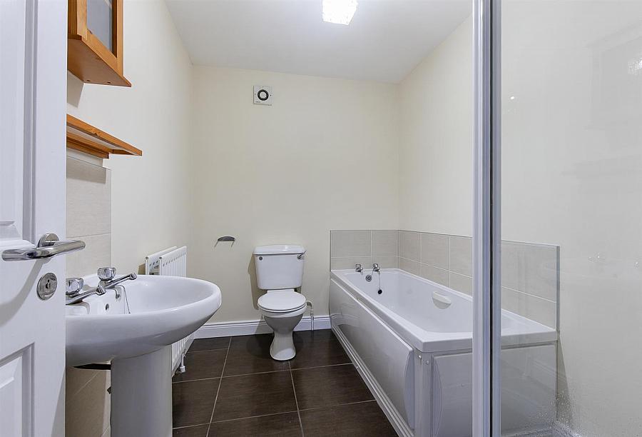 Apartment 3 St James Court