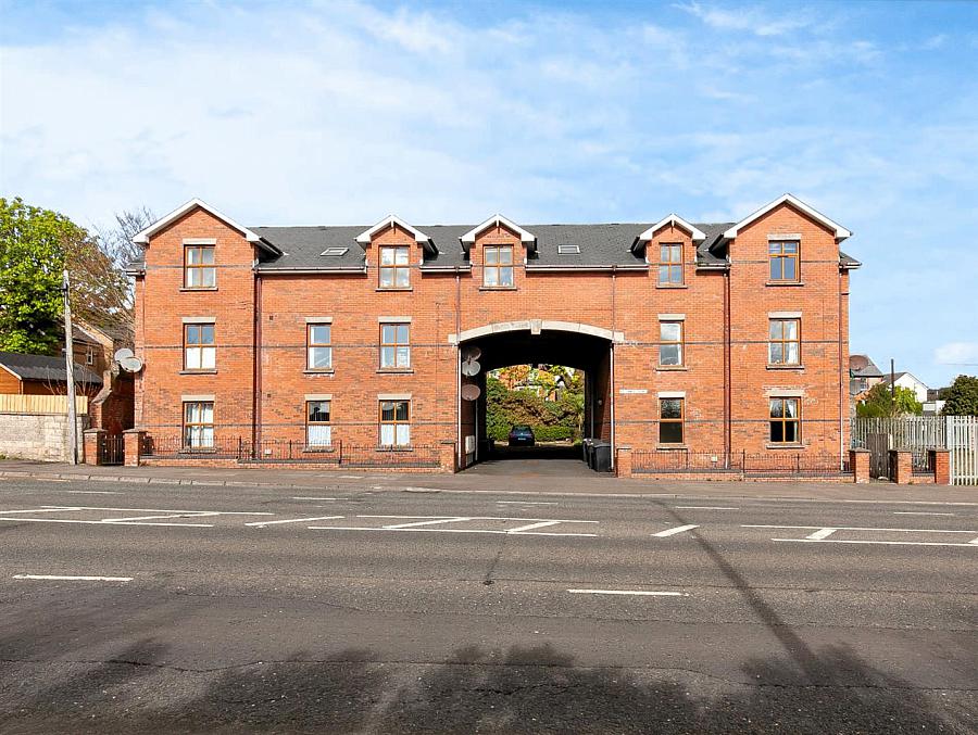 Apartment 3 St James Court