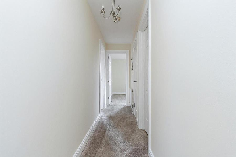 Apartment 3 St James Court