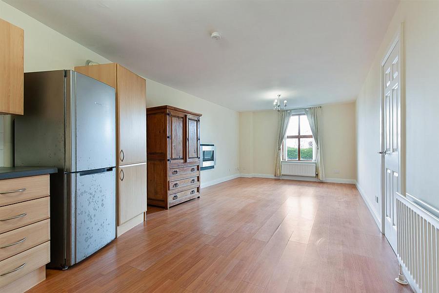 Apartment 3 St James Court